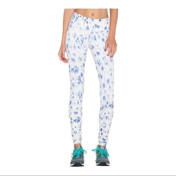 Alo Revolve Airbrush Legging in Cheetah XS - Picture 1 of 14